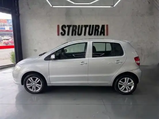 VOLKSWAGEN-FOX-1.6 MI PLUS 8V FLEX 4P MANUAL VOLKSWAGEN-FOX-2006