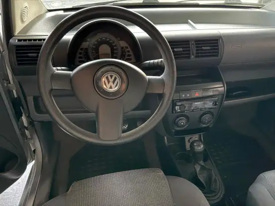 VOLKSWAGEN-FOX-1.6 MI PLUS 8V FLEX 4P MANUAL VOLKSWAGEN-FOX-2006
