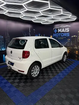 VOLKSWAGEN-FOX-2010