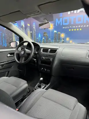 VOLKSWAGEN-FOX-2010