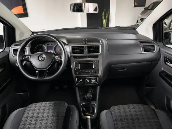 VOLKSWAGEN-FOX-1.6 MSI COMFORTLINE 8V FLEX 4P MANUAL VOLKSWAGEN-FOX-2016