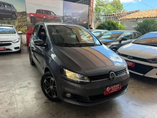 VOLKSWAGEN-FOX-2017