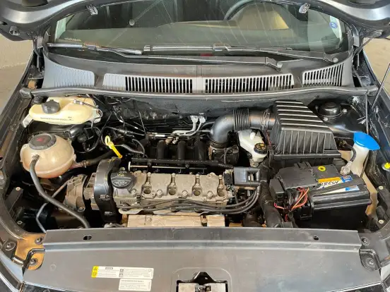VOLKSWAGEN-FOX-2021