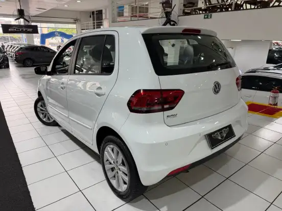 VOLKSWAGEN-FOX-2018