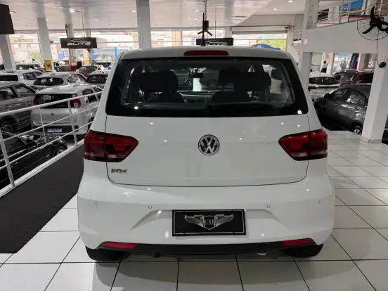 VOLKSWAGEN-FOX-2018