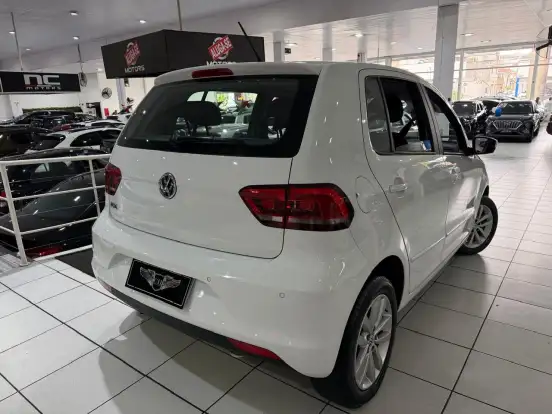 VOLKSWAGEN-FOX-1.6 MSI TOTAL FLEX CONNECT 4P MANUAL VOLKSWAGEN-FOX-2018