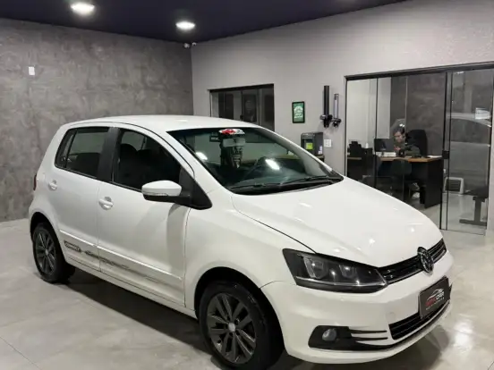 VOLKSWAGEN-FOX-1.6 MSI TOTAL FLEX CONNECT 4P MANUAL VOLKSWAGEN-FOX-2018