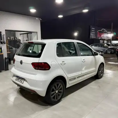 VOLKSWAGEN-FOX-2018