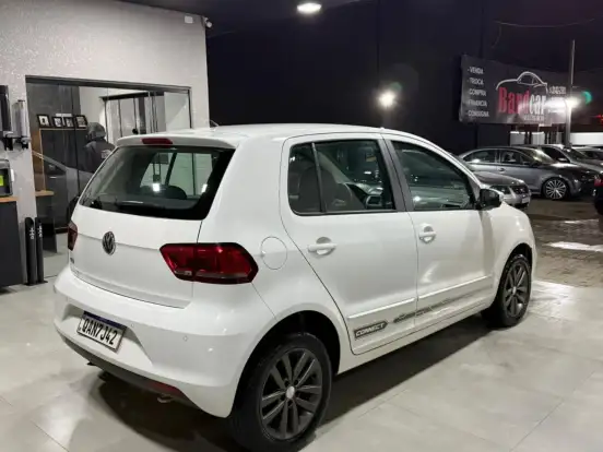VOLKSWAGEN-FOX-1.6 MSI TOTAL FLEX CONNECT 4P MANUAL VOLKSWAGEN-FOX-2018