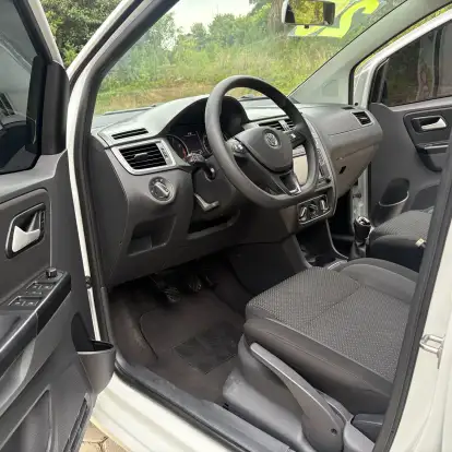 VOLKSWAGEN-FOX-1.6 MSI TOTAL FLEX CONNECT 4P MANUAL VOLKSWAGEN-FOX-2019