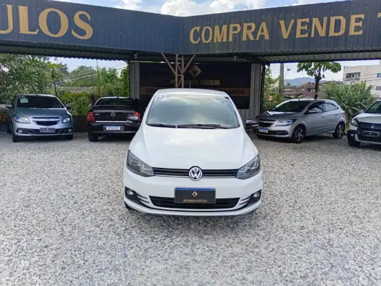 VOLKSWAGEN-FOX-2019