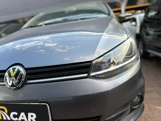 VOLKSWAGEN-FOX-2018