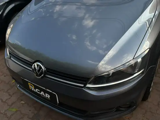 VOLKSWAGEN-FOX-2018