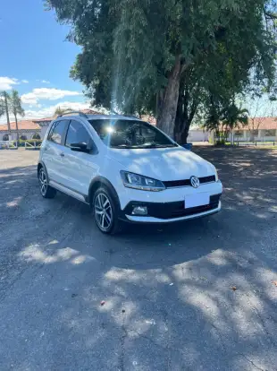 VOLKSWAGEN-FOX-2019