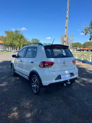 VOLKSWAGEN-FOX-2019