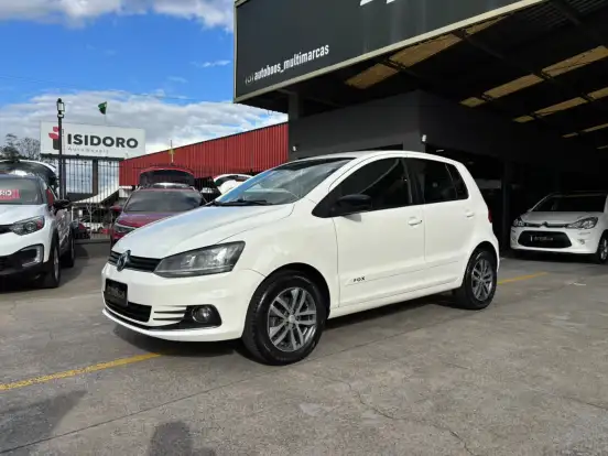 VOLKSWAGEN-FOX-2014