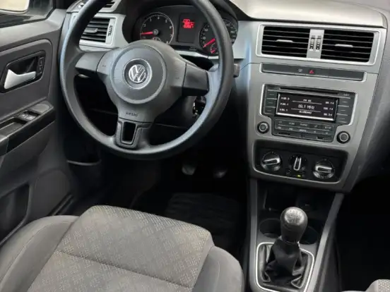 VOLKSWAGEN-FOX-1.6 MSI TRENDLINE 8V FLEX 4P MANUAL VOLKSWAGEN-FOX-2014