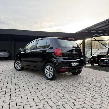 VOLKSWAGEN-FOX-1.0 MI 8V FLEX 4P MANUAL VOLKSWAGEN-FOX-2013
