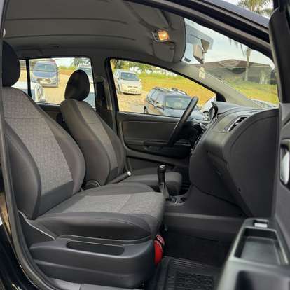 VOLKSWAGEN-FOX-1.0 MI 8V FLEX 4P MANUAL VOLKSWAGEN-FOX-2013