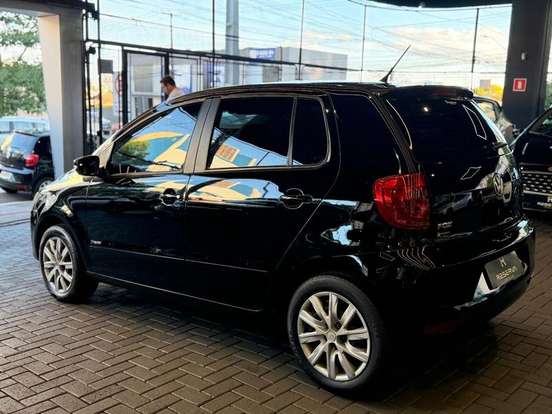 VOLKSWAGEN-FOX-2014