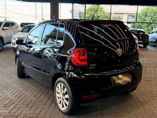 VOLKSWAGEN-FOX-2014