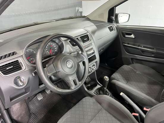 VOLKSWAGEN-FOX-1.0 MI 8V FLEX 4P MANUAL VOLKSWAGEN-FOX-2013