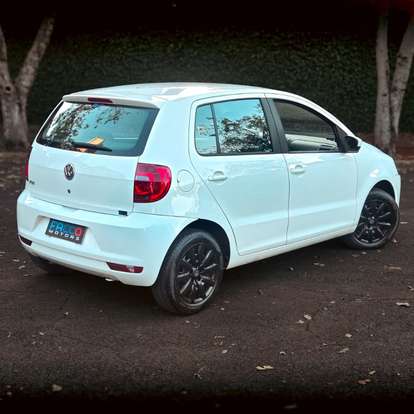 VOLKSWAGEN-FOX-2013