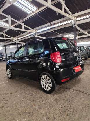 VOLKSWAGEN-FOX-2013