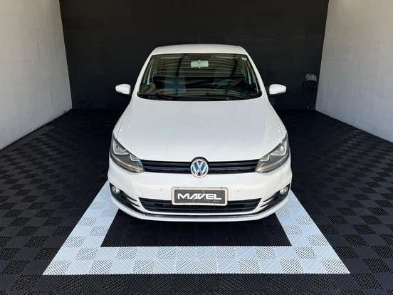 VOLKSWAGEN-FOX-2014