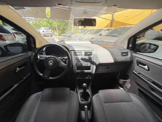 VOLKSWAGEN-FOX-2010
