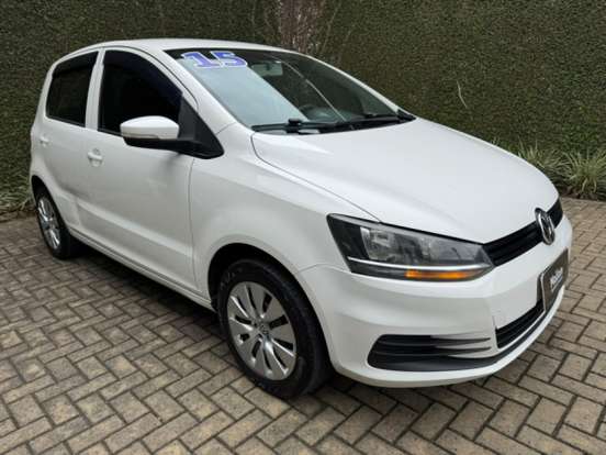 VOLKSWAGEN-FOX-2015