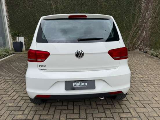 VOLKSWAGEN-FOX-1.0 MI TRENDLINE 8V FLEX 4P MANUAL VOLKSWAGEN-FOX-2015