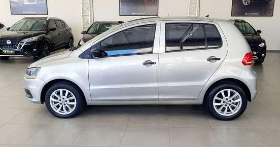 VOLKSWAGEN-FOX-2014