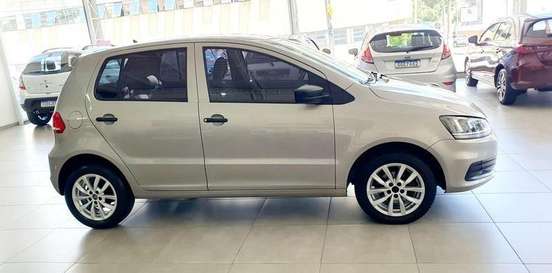 VOLKSWAGEN-FOX-2014