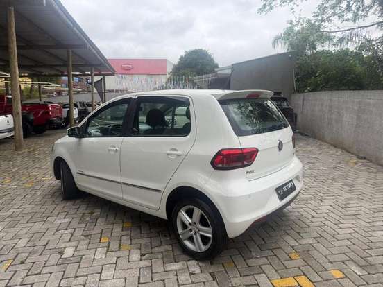VOLKSWAGEN-FOX-1.0 MPI BLUEMOTION 12V FLEX 4P MANUAL VOLKSWAGEN-FOX-2015