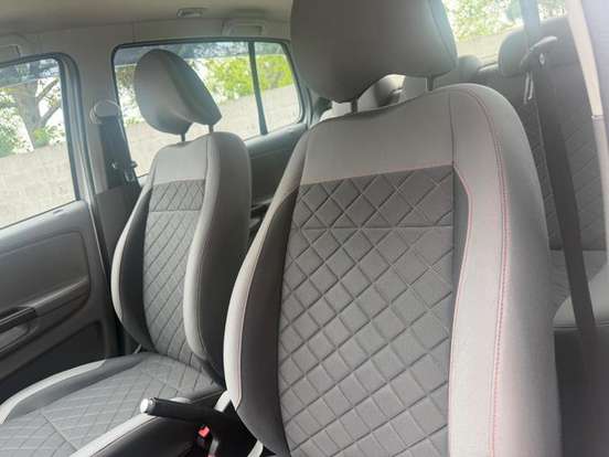 VOLKSWAGEN-FOX-2015