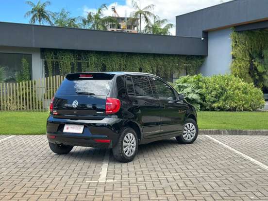 VOLKSWAGEN-FOX-2013