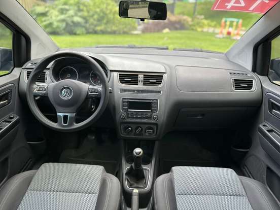VOLKSWAGEN-FOX-2013