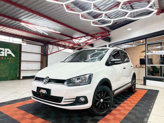 VOLKSWAGEN-FOX-1.0 MPI TRACK 12V FLEX 4P MANUAL VOLKSWAGEN-FOX-2017