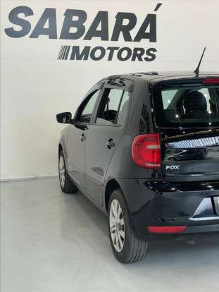 VOLKSWAGEN-FOX-2012