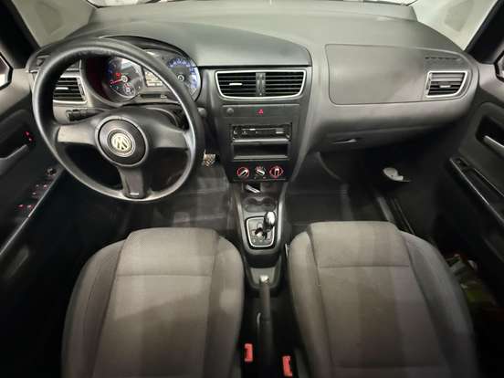 VOLKSWAGEN-FOX-2010