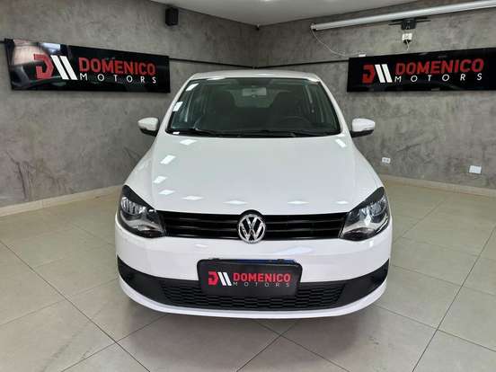 VOLKSWAGEN-FOX-2012