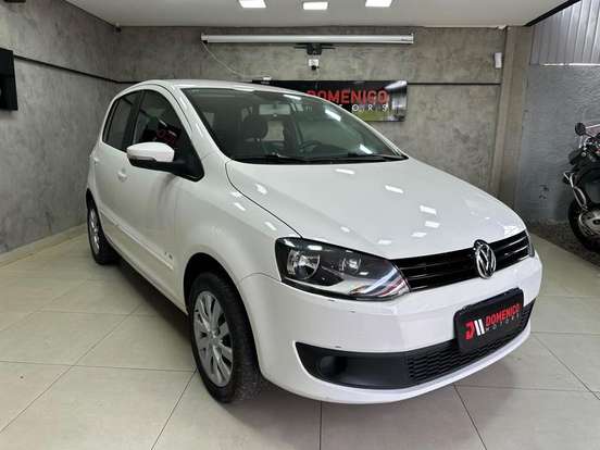 VOLKSWAGEN-FOX-2012
