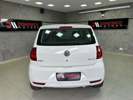 VOLKSWAGEN-FOX-2012