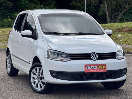 VOLKSWAGEN-FOX-2012