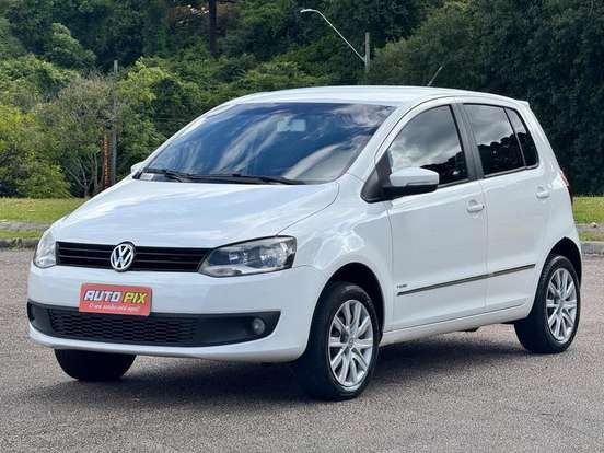 VOLKSWAGEN-FOX-2012