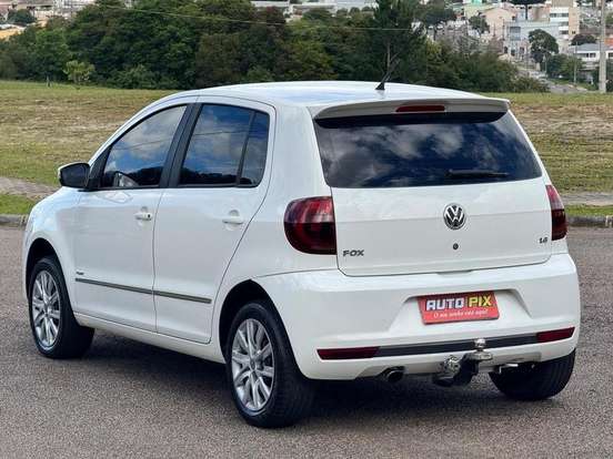 VOLKSWAGEN-FOX-2012