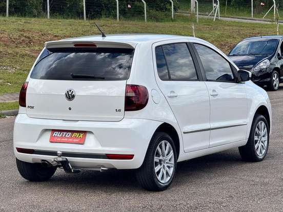 VOLKSWAGEN-FOX-2012