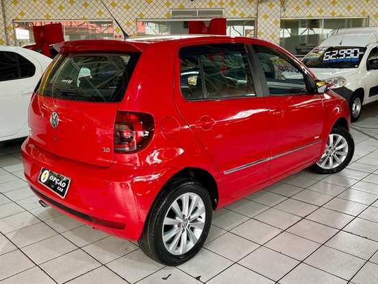 VOLKSWAGEN-FOX-2010