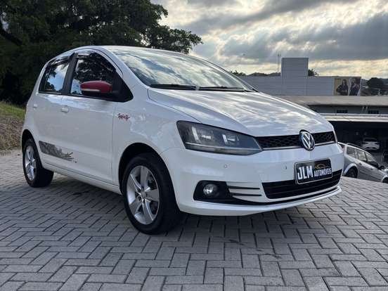 VOLKSWAGEN-FOX-1.6 MI ROCK IN RIO 8V FLEX 4P MANUAL VOLKSWAGEN-FOX-2015